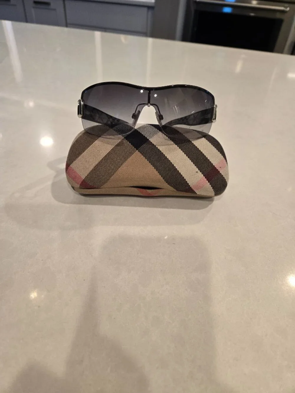 Burberry BE3043
